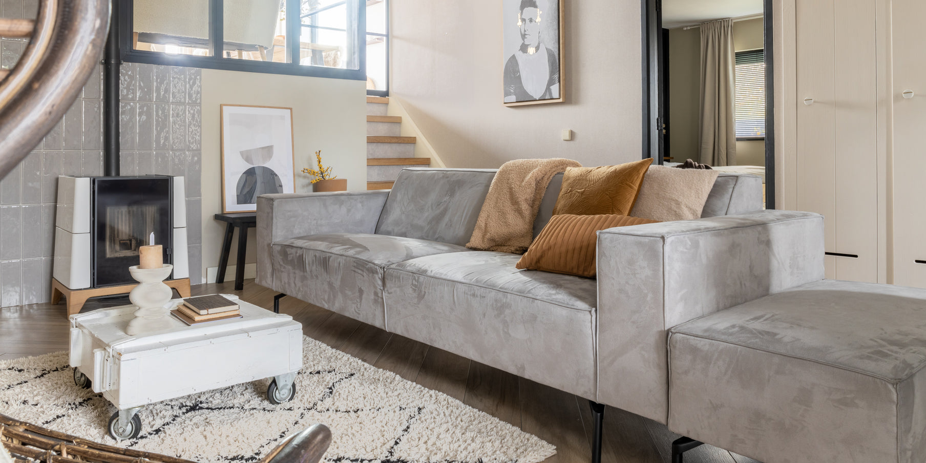 Designbank By SIDDE - warme woonkamer - industrieel interieur - woonkamerstyling Designbank By SIDDE - warme woonkamer - industrieel interieur - woonkamerstyling