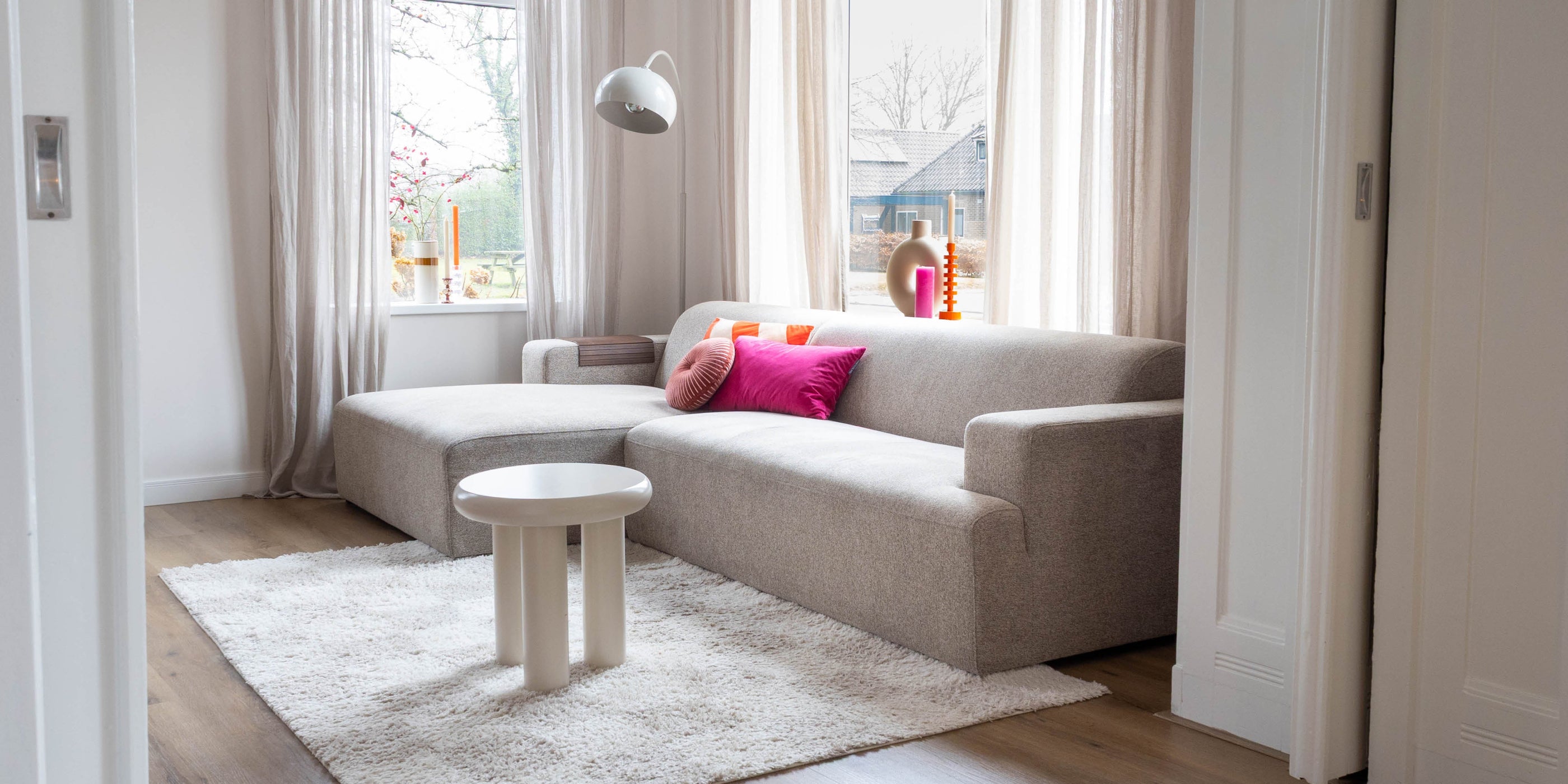 Een kleurrijk Japandi interieur in een karakteristiek huis